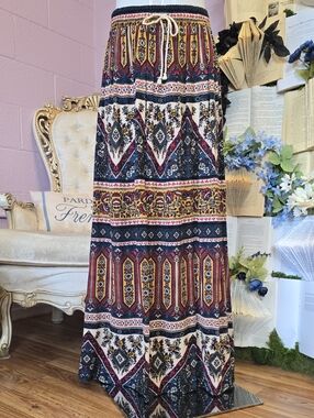 LA Hearts Floral Tapestry Maxi Skirt SM Multicolor